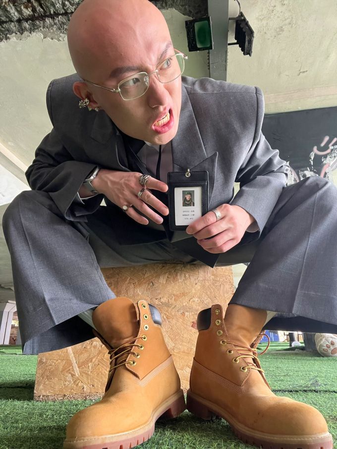 蓝黑色 剑灰色 