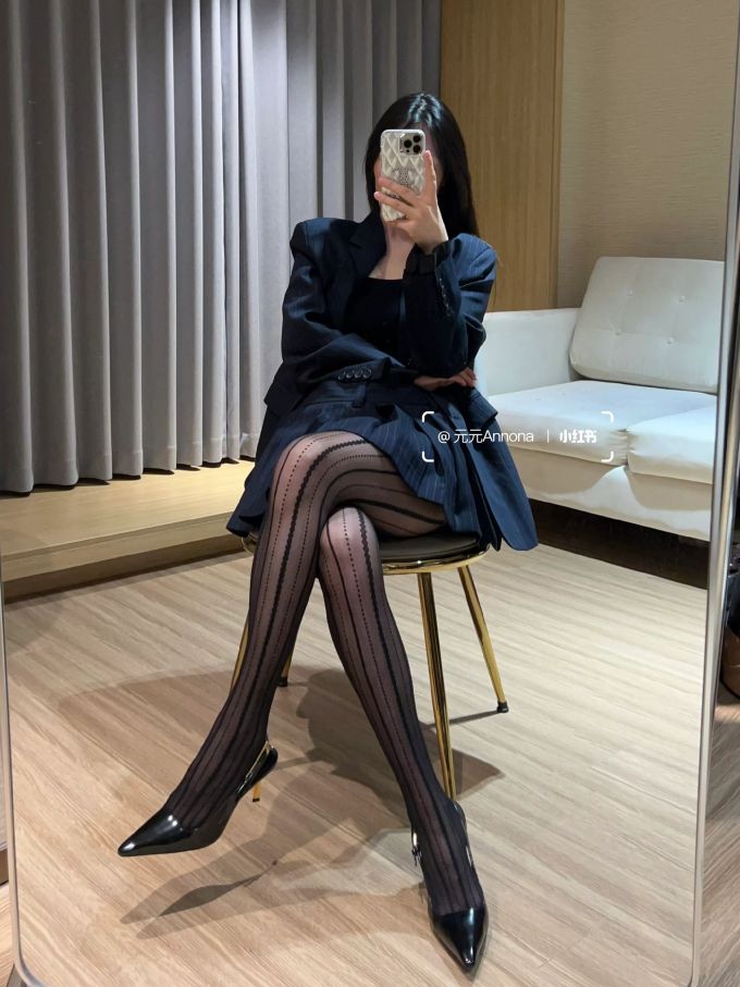 陨石色 巧克力蛋糕色 