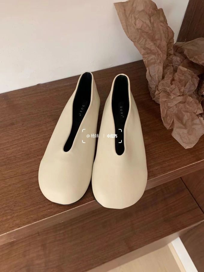 圆头 低帮 中口鞋 皮革 