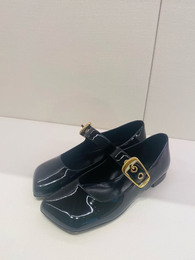 方头 袢扣 中口鞋 皮革 