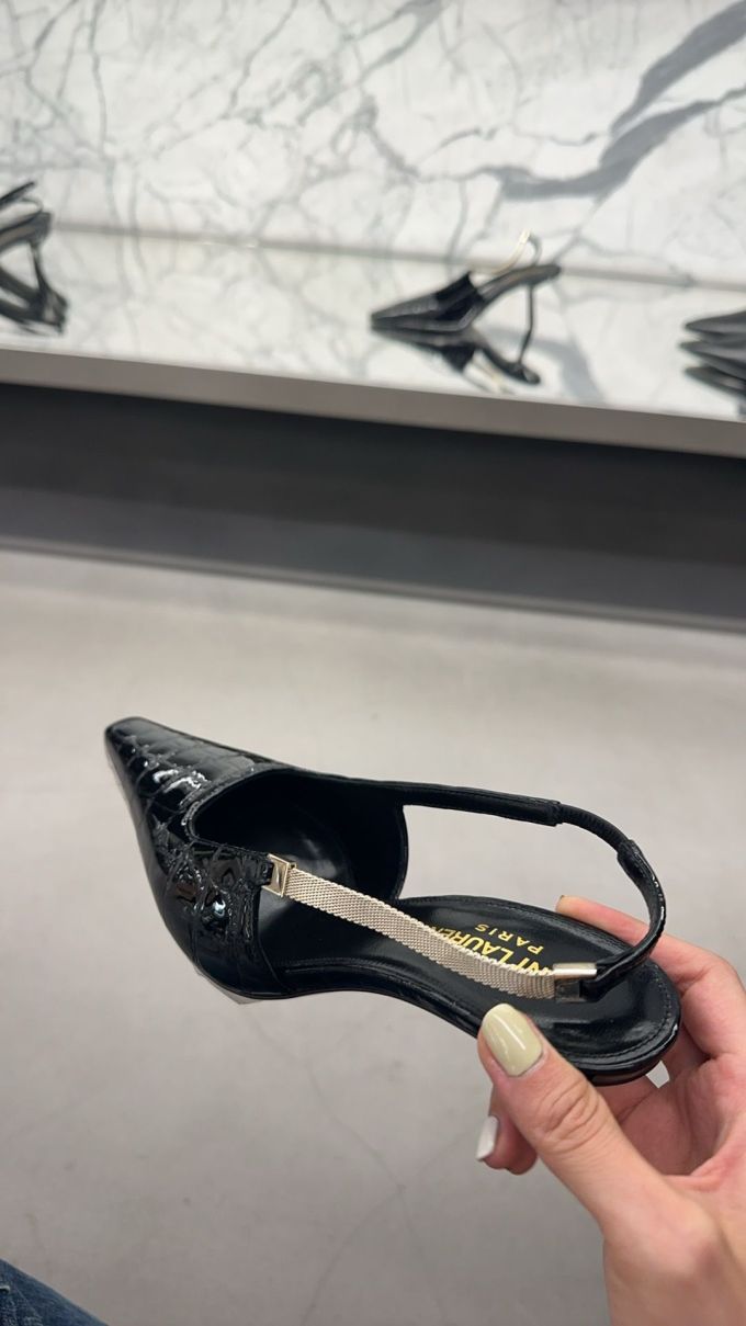 袢扣 浅口鞋 皮革