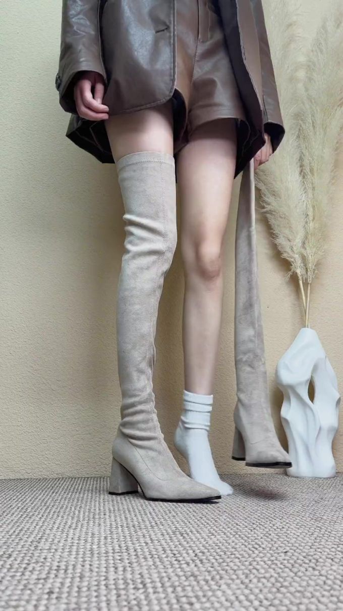 皮革 