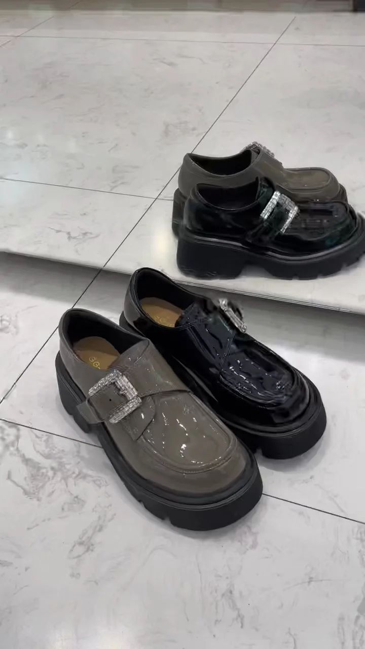 厚底 圆头 低帮 深口鞋 皮革  - VALI鞋履AI设计主图
