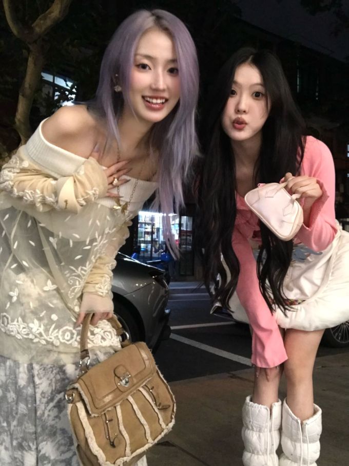 雪纺 圆形领 中长袖 基础袖 满印&循环 绣花 浅豆绿色 