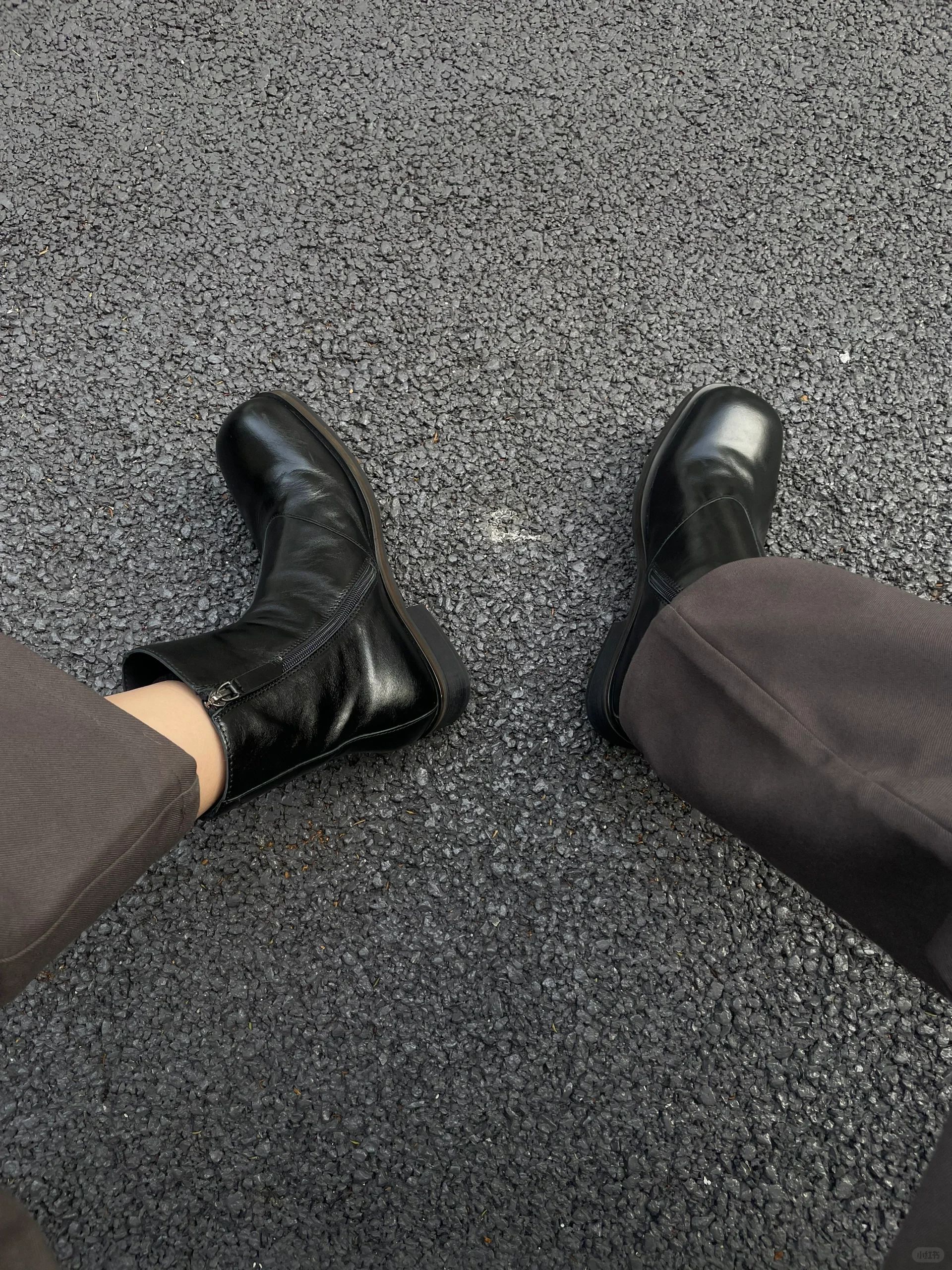 拉链 皮革  - VALI鞋履AI设计主图