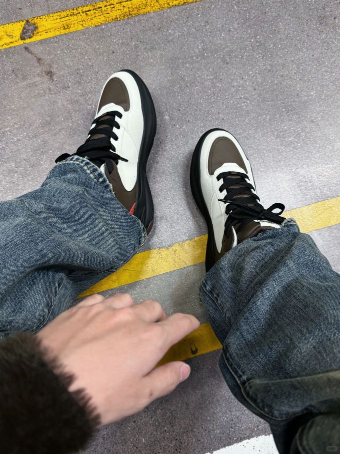 皮革 