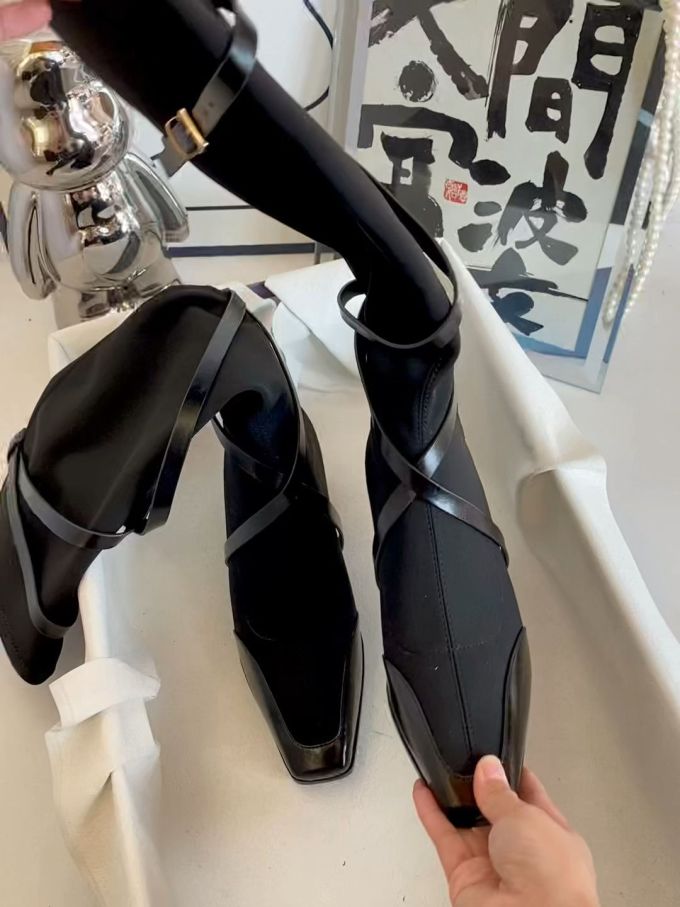 袢扣 浅口鞋 皮革 