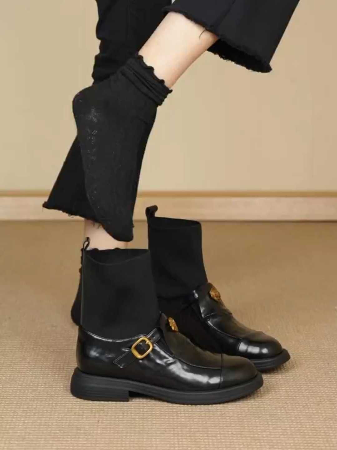 圆头 袢扣 皮革  - VALI鞋履AI设计主图