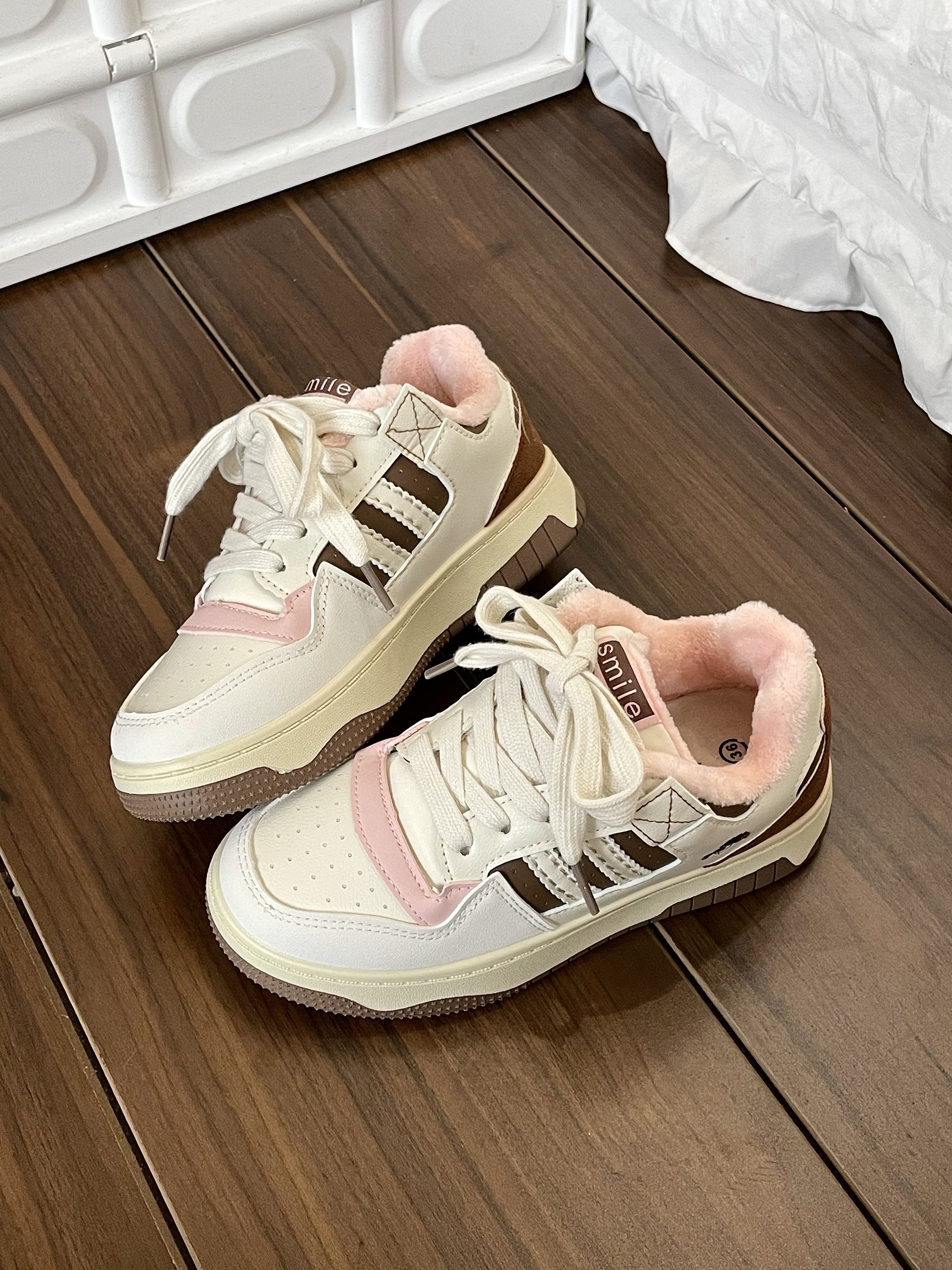 低帮 系带 皮革  - VALI鞋履AI设计主图