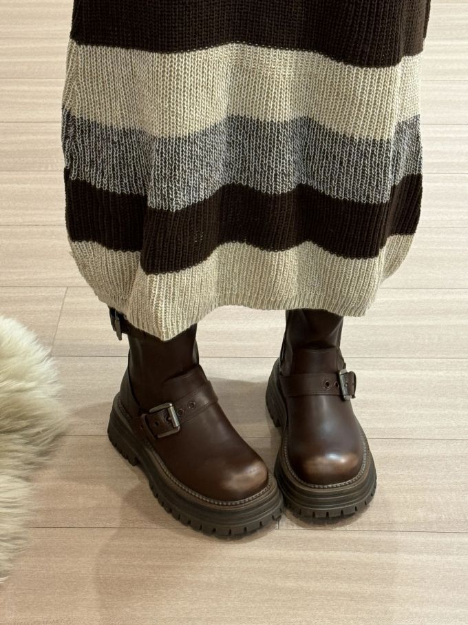 圆头 袢扣 皮革 