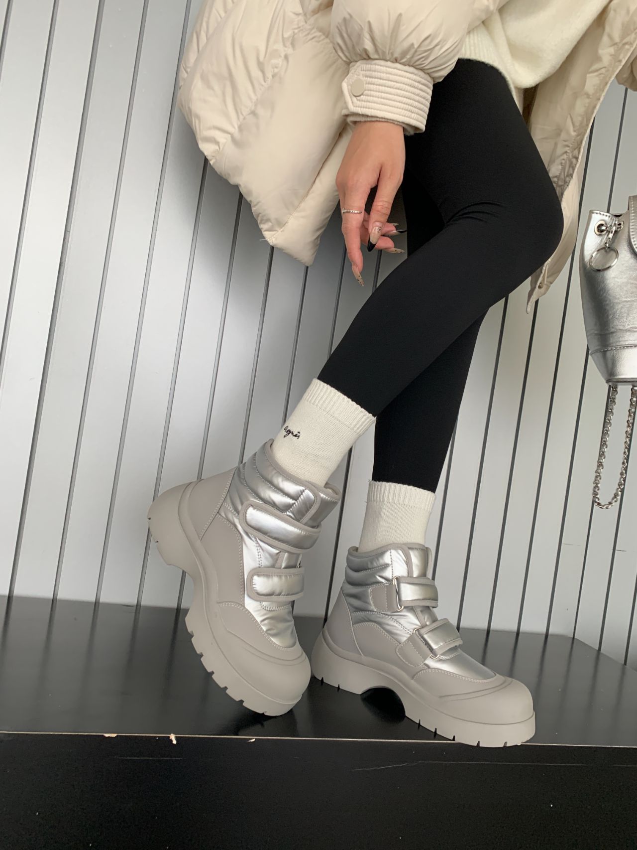 弹力面料 基础袖 拼接 踢踏舞鞋色  - VALI鞋履AI设计主图