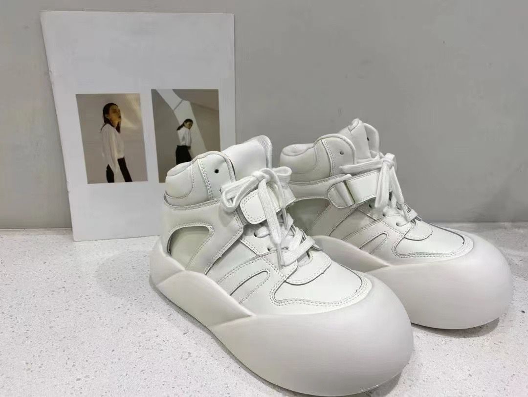 中帮 系带 魔术贴 皮革  - VALI鞋履AI设计主图