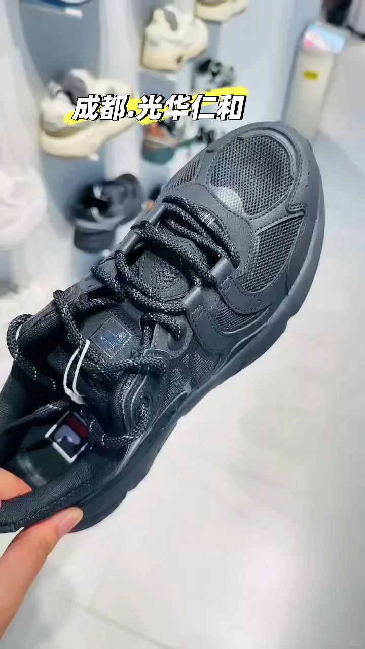  - VALI鞋履AI设计主图