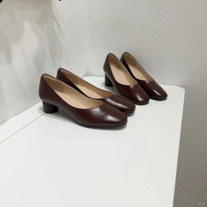 中跟 粗跟 方头 低帮 一脚蹬 中口鞋 皮革