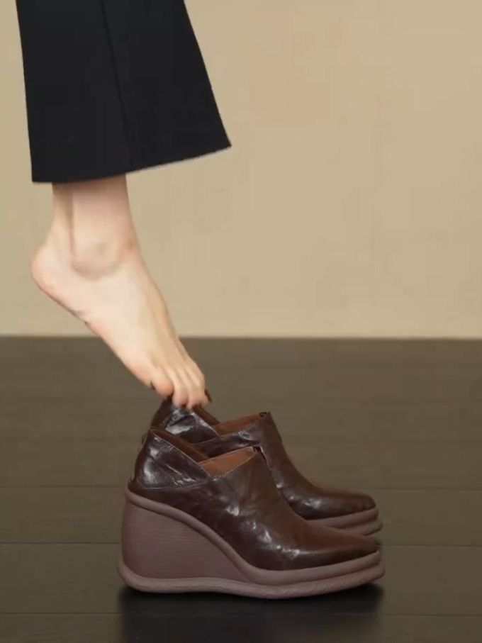 圆头 低帮 中口鞋 皮革