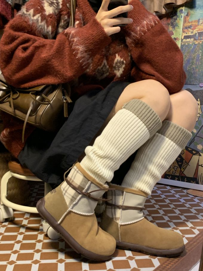 毛纺 圆形领 中长袖 基础袖 细针 陶土色 踢踏舞鞋色 