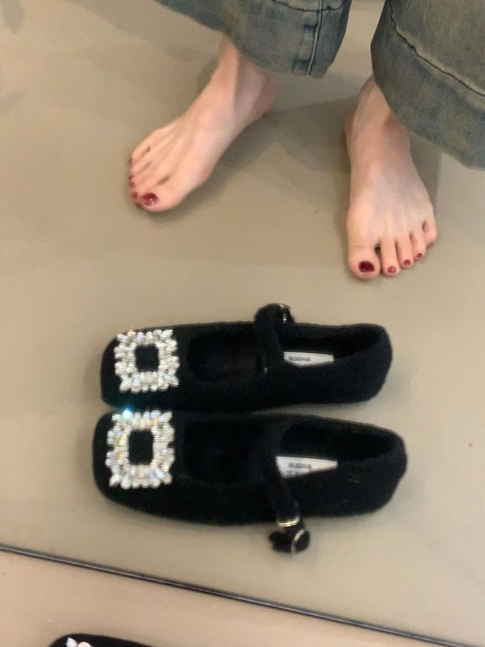 平底 方头 袢扣 皮革