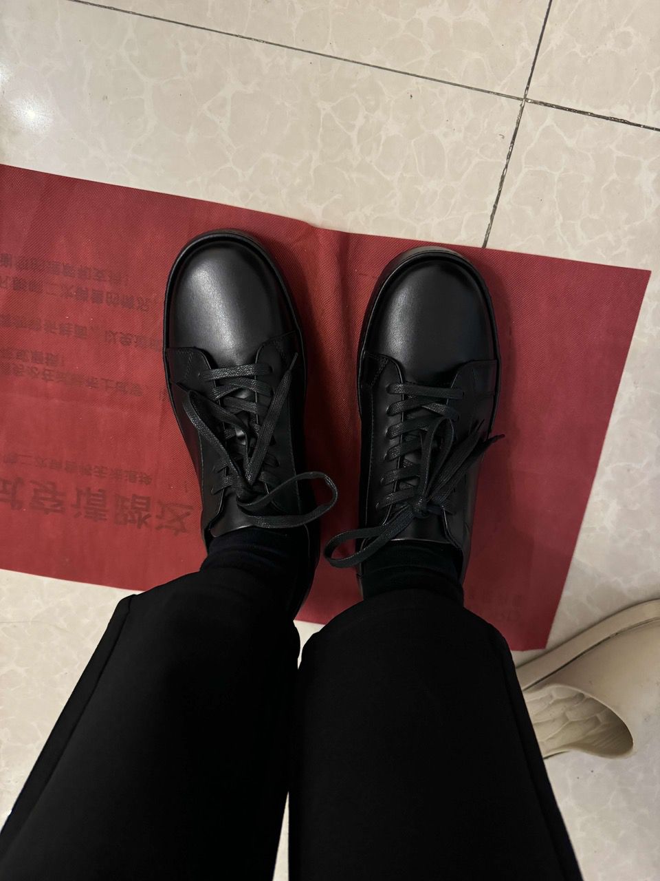 圆头 系带 皮革  - VALI鞋履AI设计主图