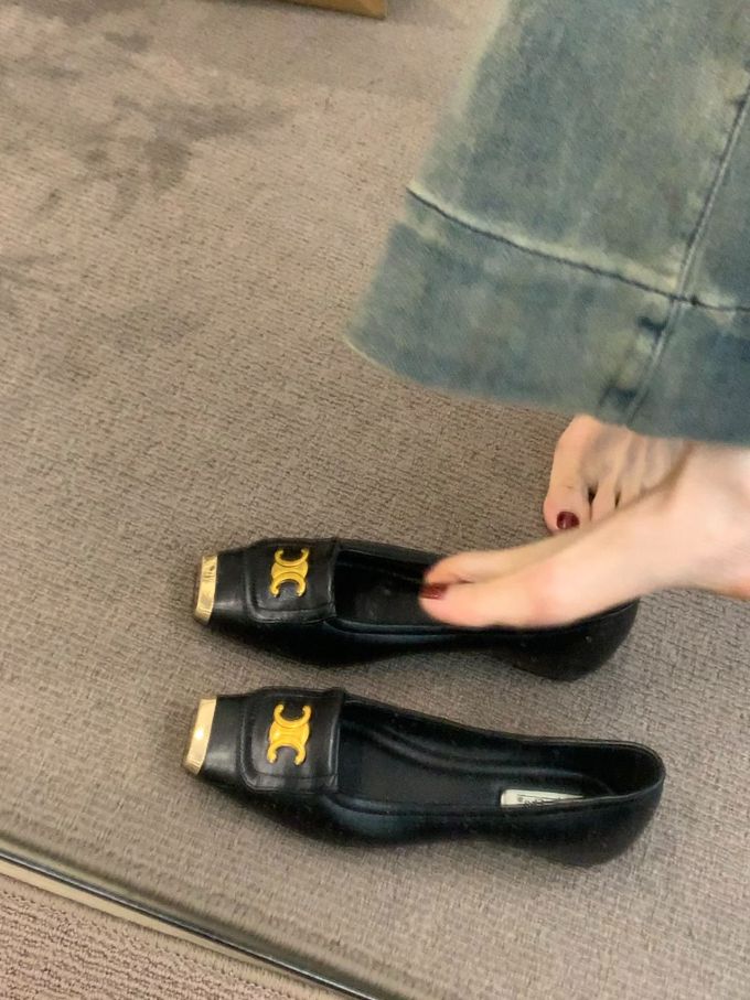 一脚蹬 浅口鞋 皮革