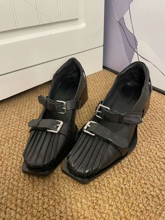 方头 袢扣 中口鞋 皮革