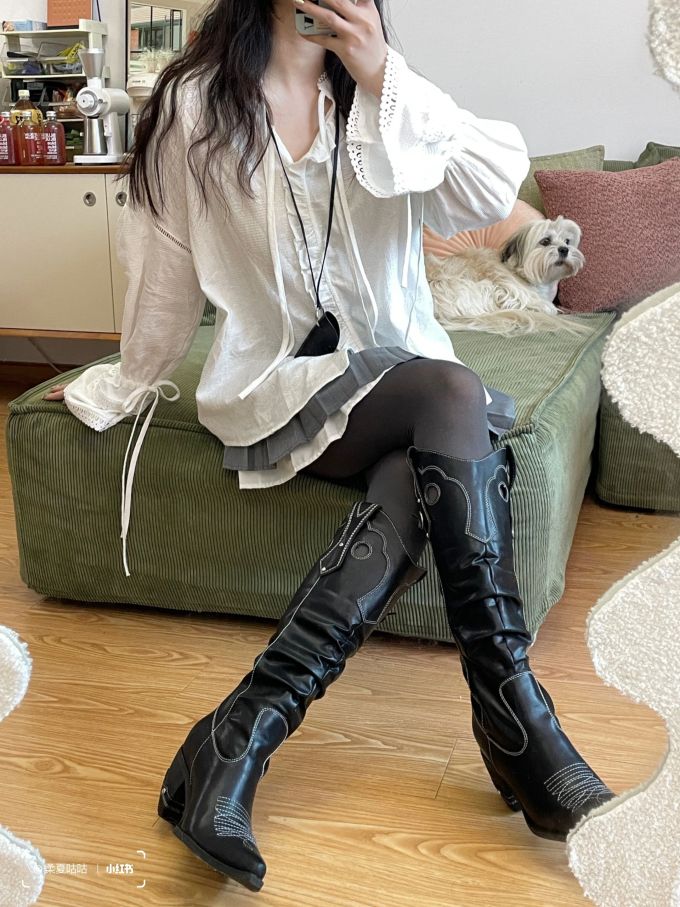 棉麻 V领 古典袖 抽褶 边缘装饰 亮白色 月光灰色 鸽羽色 甜妹风 甜美 