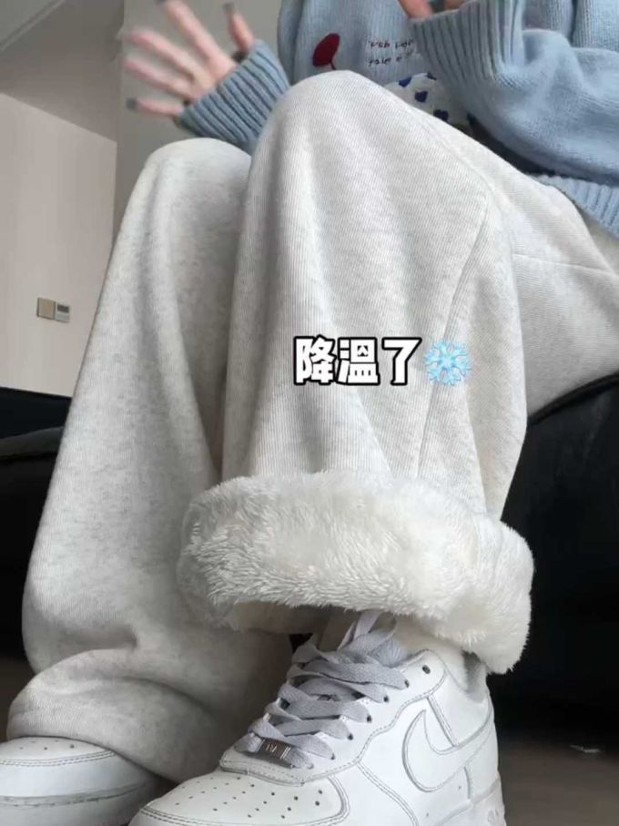 毛纺 局部印染 贴布绣 绣花 蒸汽蓝色 塔灰色 黎明蓝 