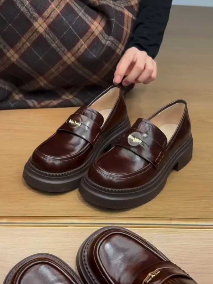 圆头 低帮 一脚蹬 深口鞋 皮革 