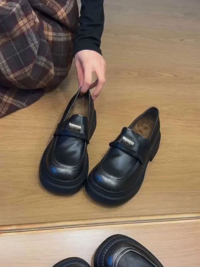 圆头 低帮 深口鞋 皮革 