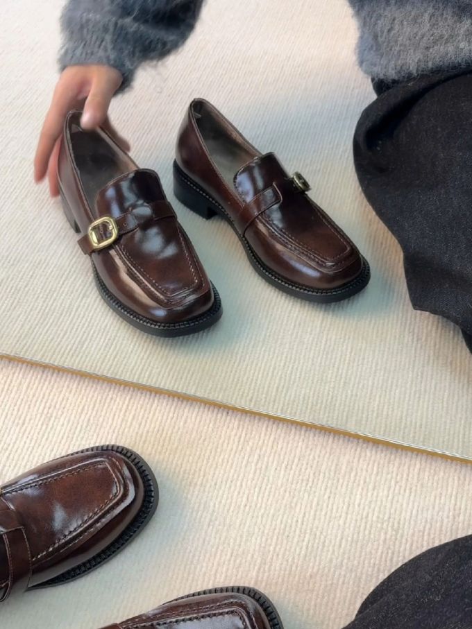 方头 低帮 深口鞋 皮革 