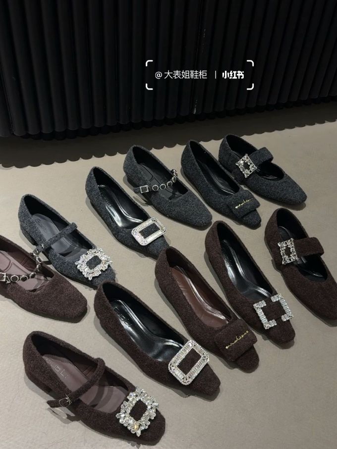 方头 袢扣 浅口鞋 皮革 