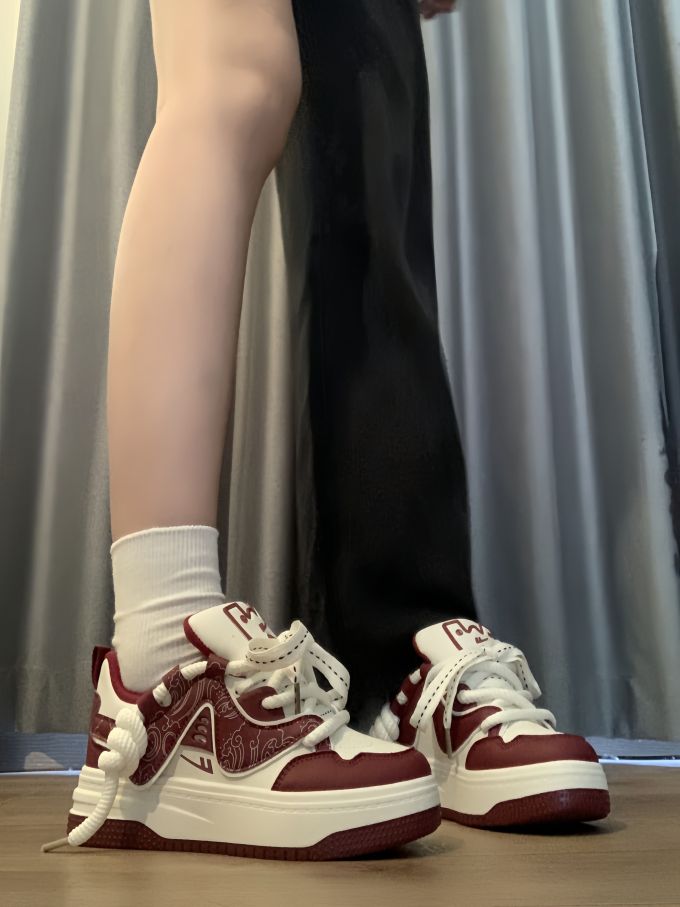 低帮 系带 魔术贴 皮革
