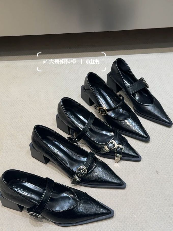 尖头 一脚蹬 浅口鞋 皮革 