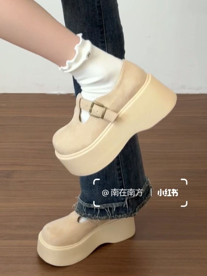厚底 袢扣 皮革 