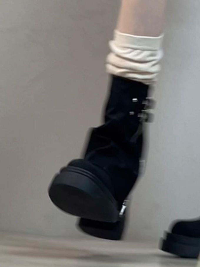 皮革 