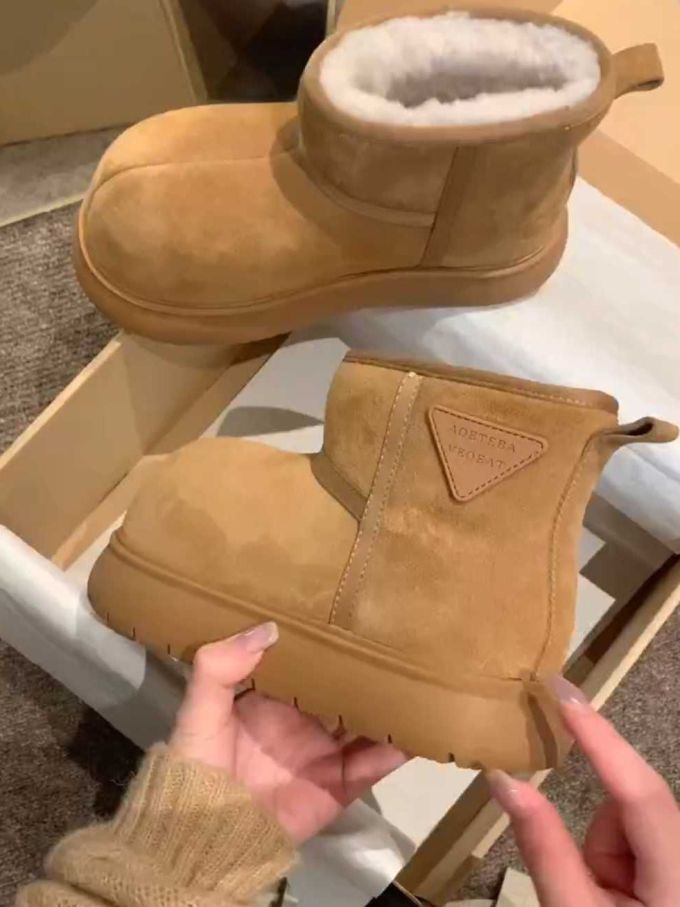 皮革 
