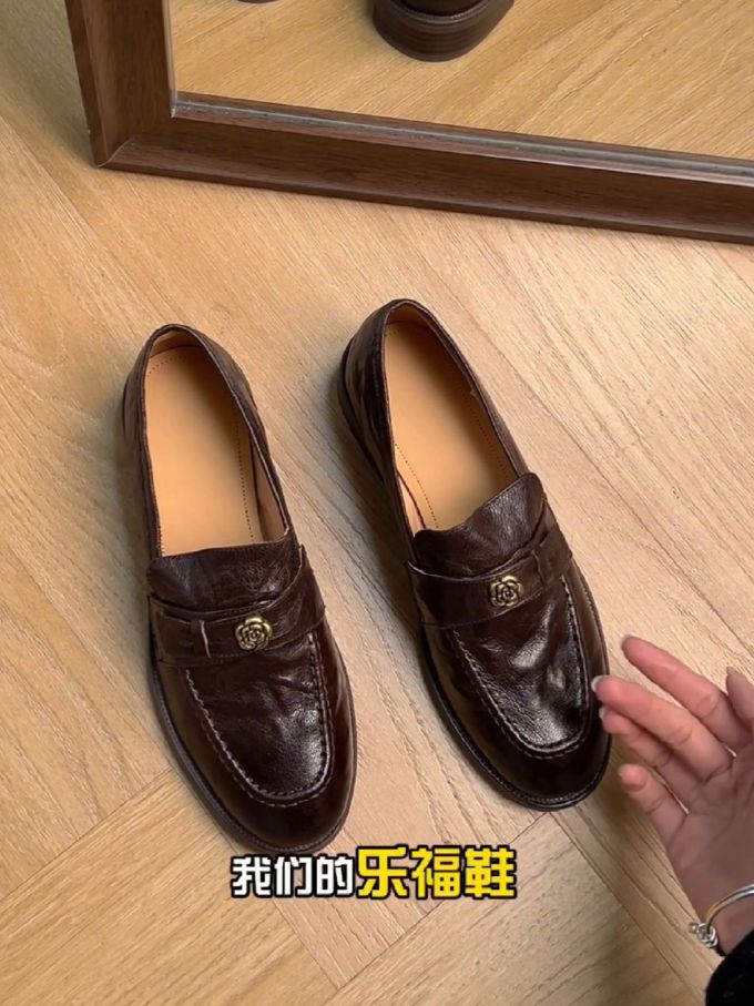 圆头 一脚蹬 深口鞋 皮革 