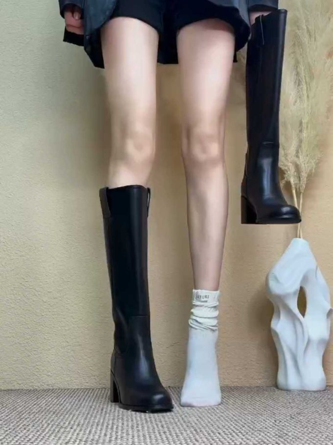 皮革 