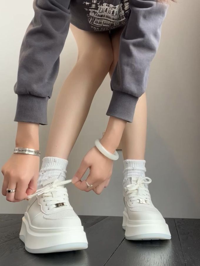 皮革 