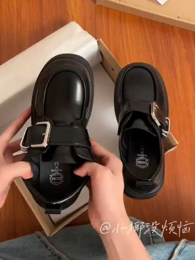 圆头 低帮 袢扣 深口鞋 皮革 