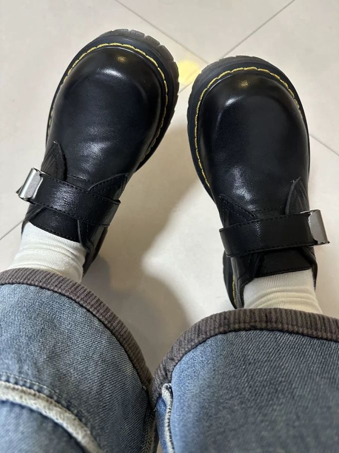 圆头 袢扣 深口鞋 皮革 