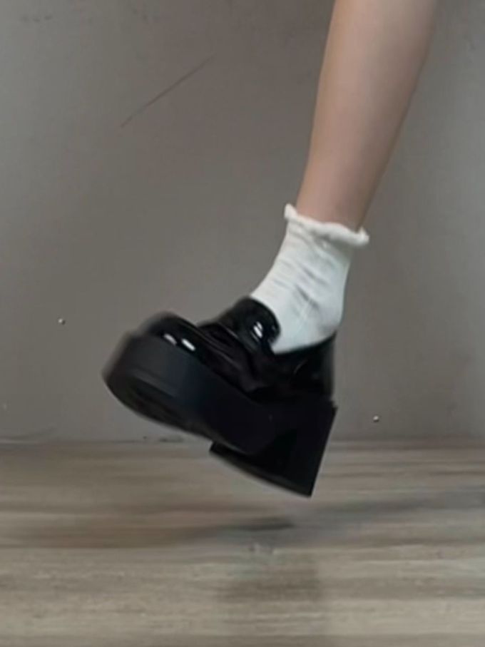 圆头 低帮 深口鞋 皮革 
