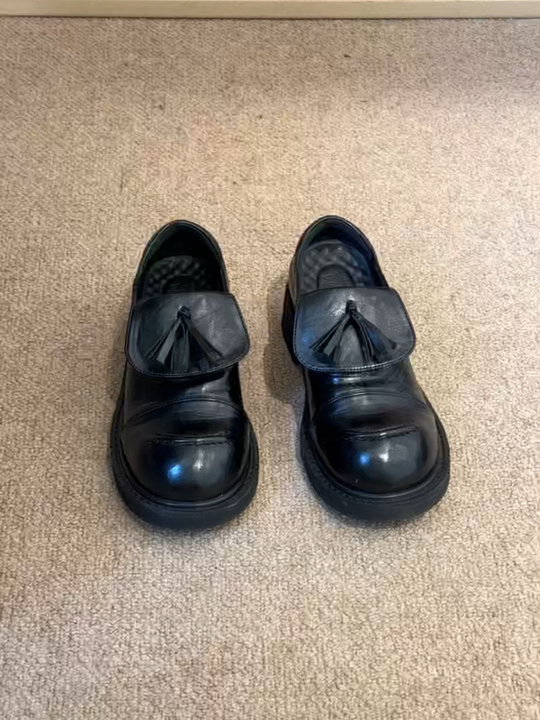 圆头 深口鞋 皮革  - VALI鞋履AI设计主图