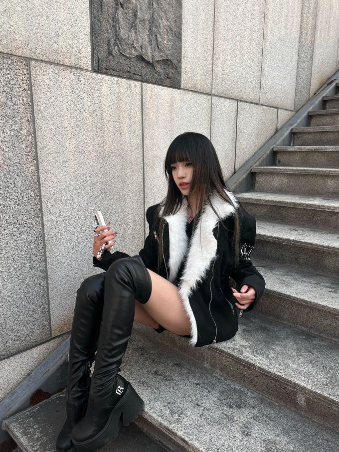 皮革面料 局部印染 边缘装饰 酱黑色 功能拉链 基础拉链 ABG辣妹 辣妹 
