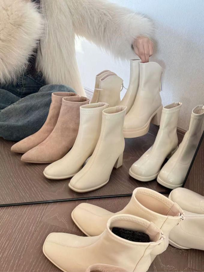 粗跟 方头 皮革 