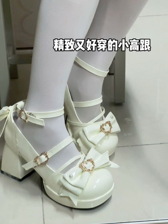 圆头 袢扣 浅口鞋 皮革 