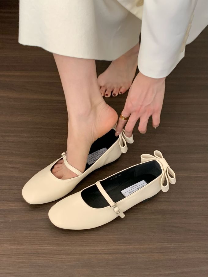 圆头 袢扣 中口鞋 皮革 