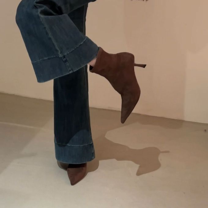 中跟 细跟 尖头 皮革 