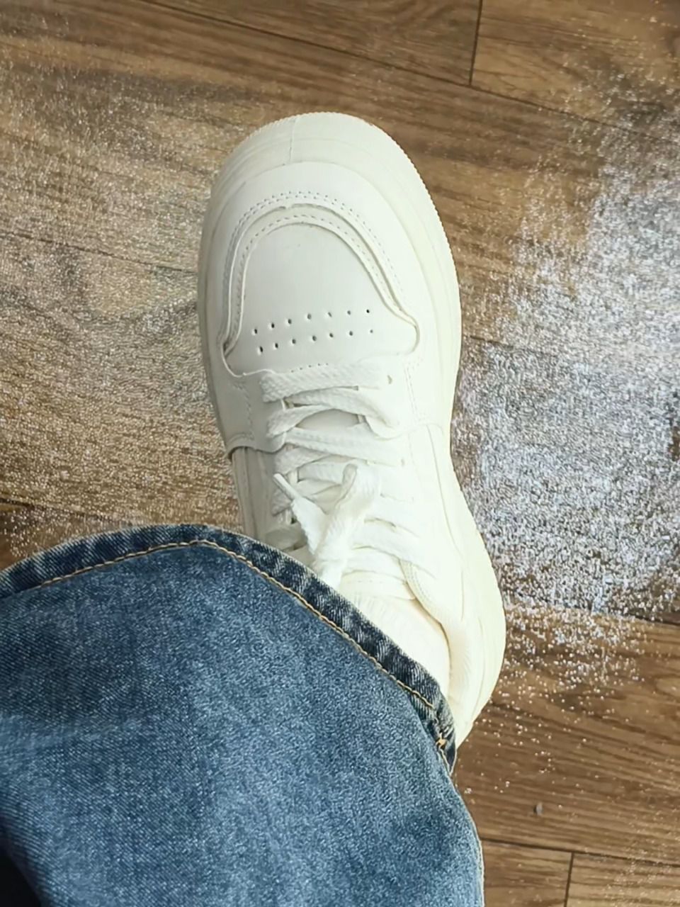 皮革  - VALI鞋履AI设计主图