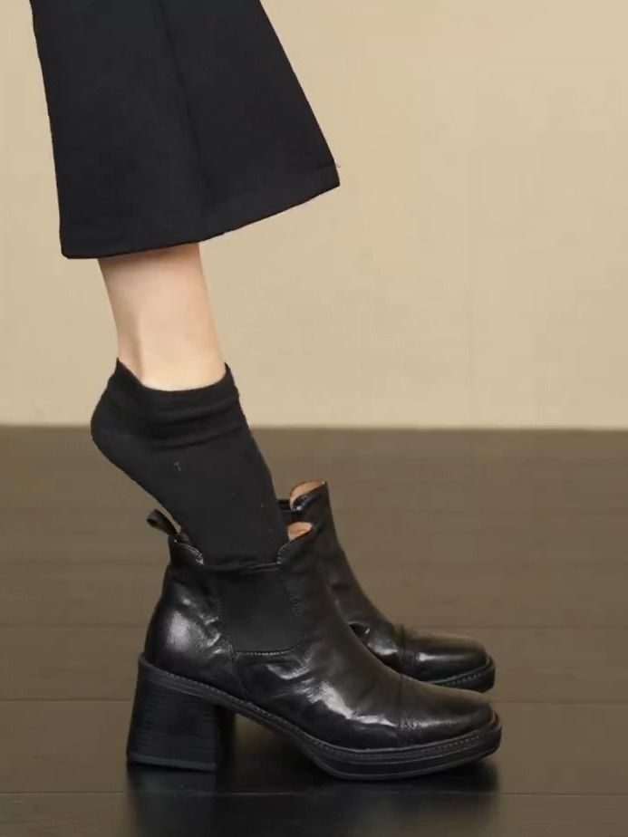 中跟 粗跟 皮革  - VALI鞋履AI设计主图