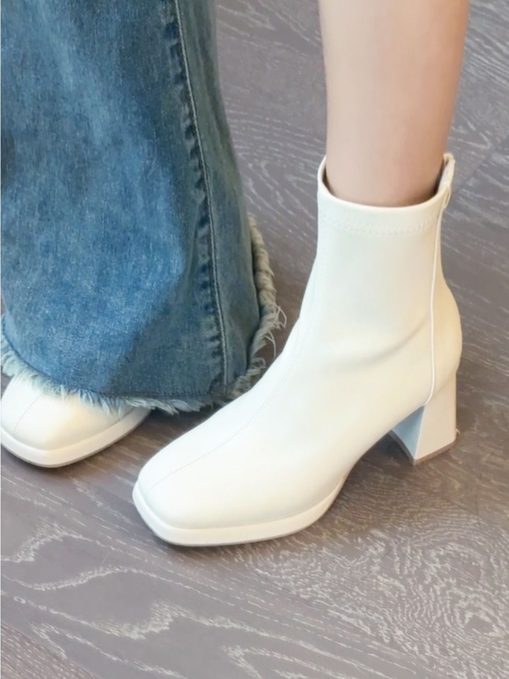 中跟 粗跟 方头 皮革  - VALI鞋履AI设计主图